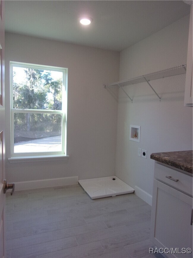 Building Photo - 219 Bittern Lp