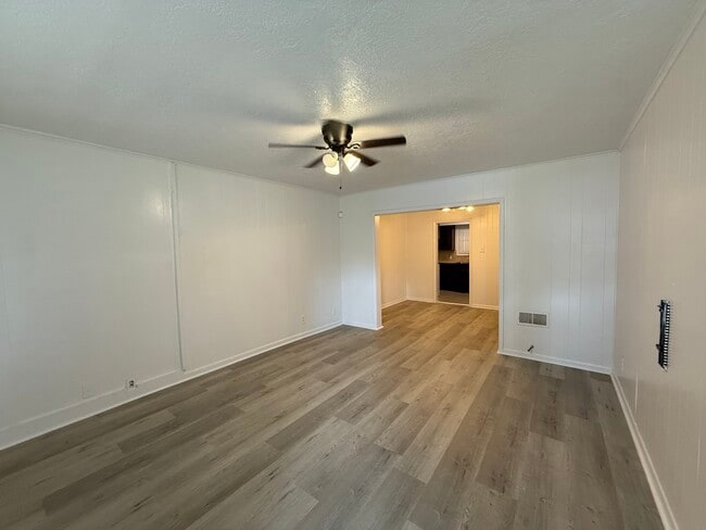 Building Photo - 500 Scott St