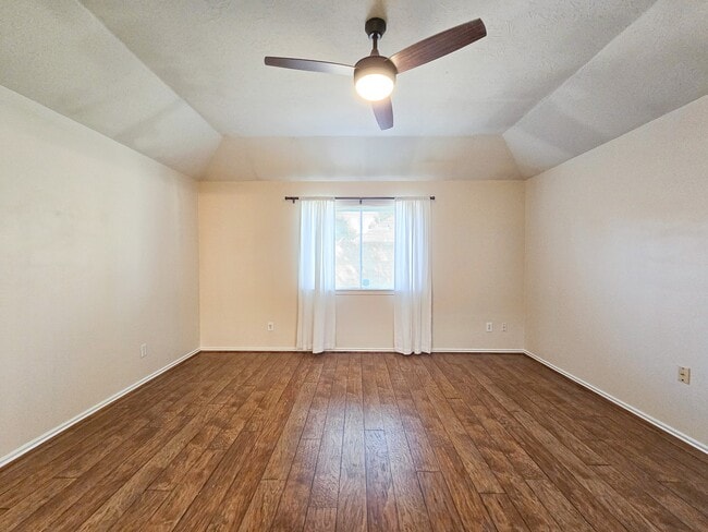 Building Photo - 12230 Cypress Shores Dr