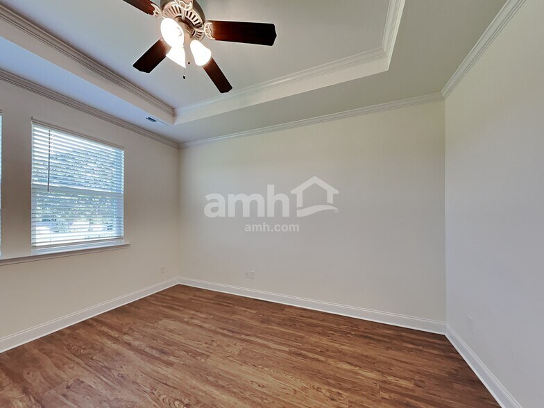 Building Photo - 113 Samara Ln