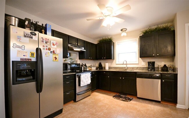 Kitchen - 113 Hunters Glen Ct