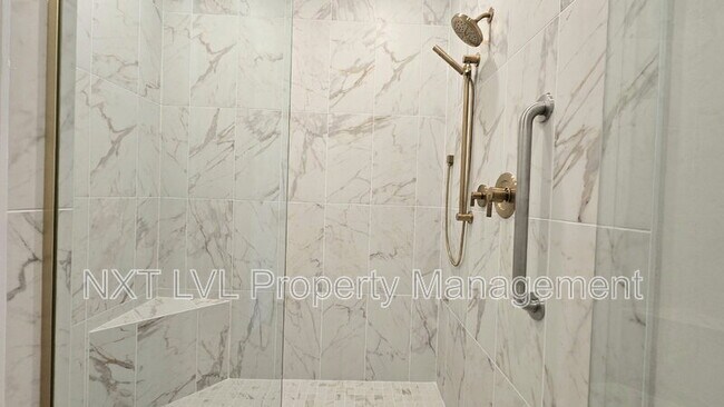 Building Photo - 15319 Lucerna St