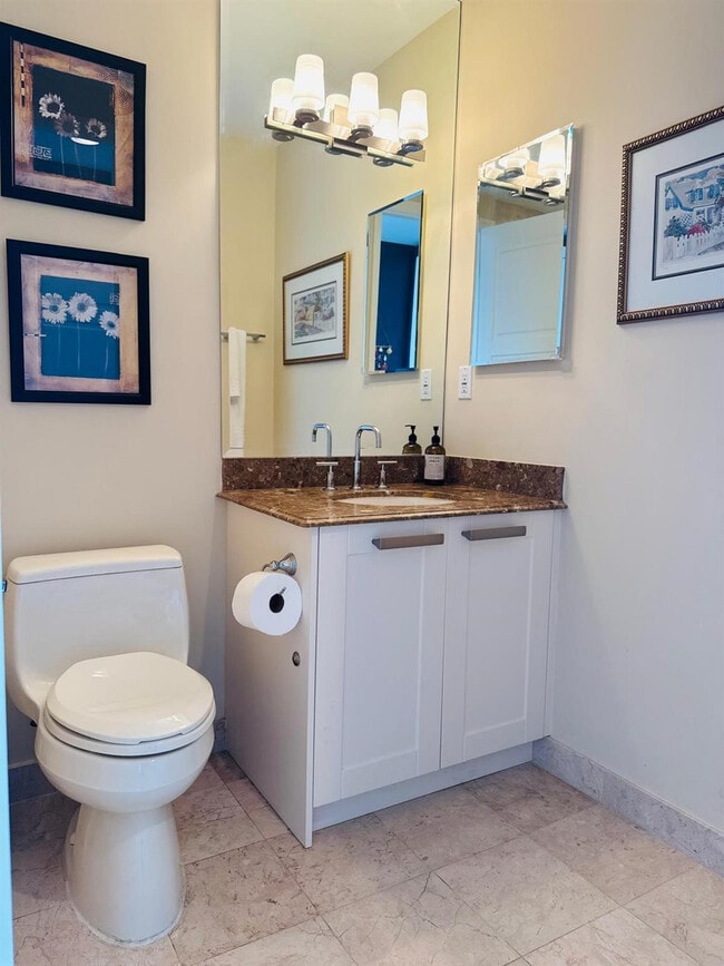 Building Photo - 3333 NE 32nd Ave