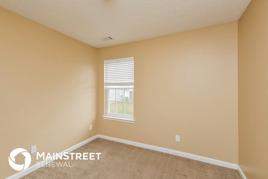Building Photo - 155 Meadowridge Dr