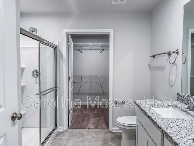 Building Photo - 119 Paddock Glen Dr