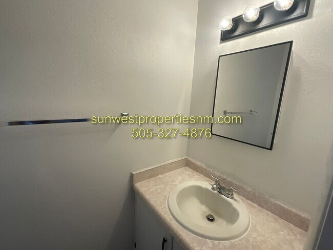 Building Photo - 2810 Parque De Oeste Dr