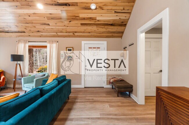 Building Photo - 460 NC-208