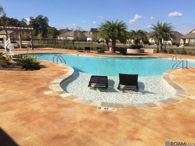 Building Photo - 1418 Gardenia Ln