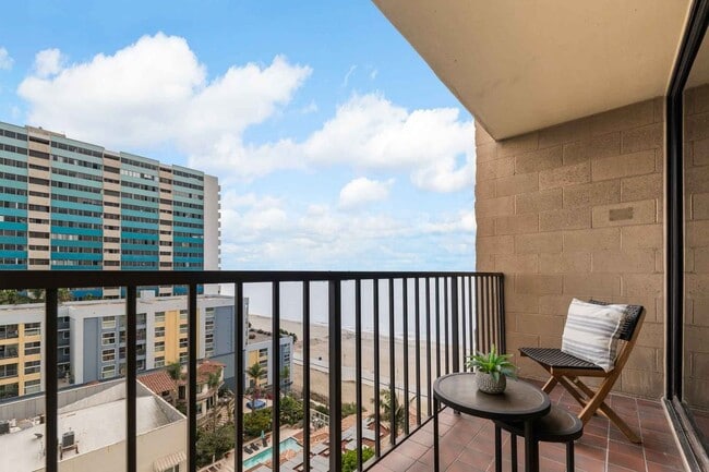 Building Photo - 1750 E Ocean Blvd