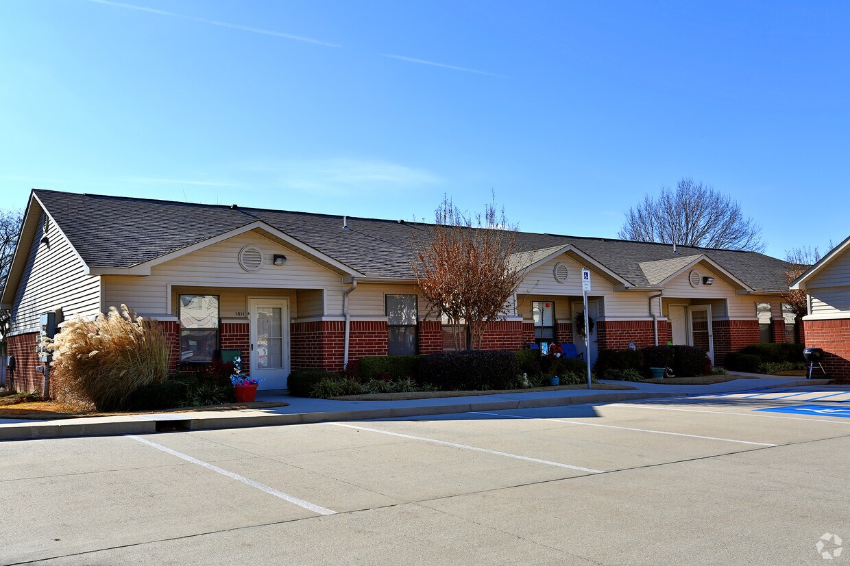 Brookstone Cottages Senior Living 62 Norman Ok Apartment