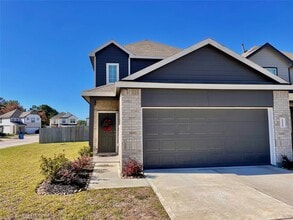 Building Photo - 25558 Woodmere Spur Ln