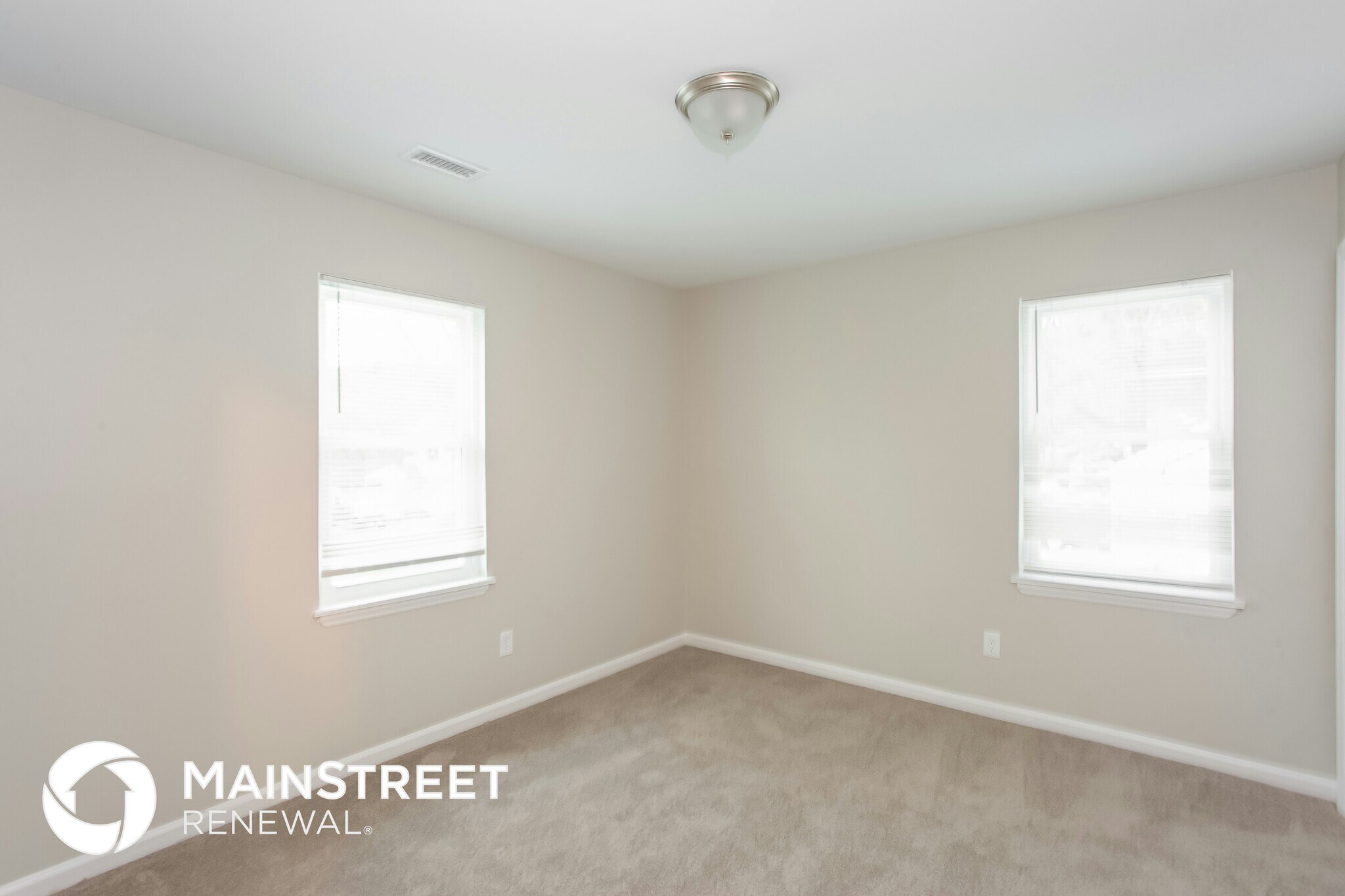 Building Photo - 10321 Roundhouse Cir