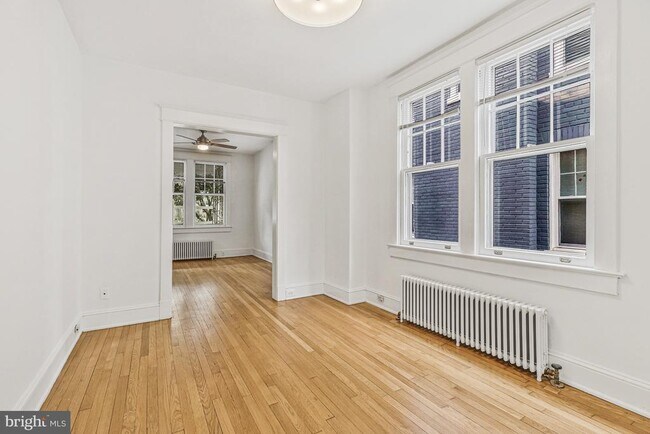 Building Photo - 4231 Jenifer St NW