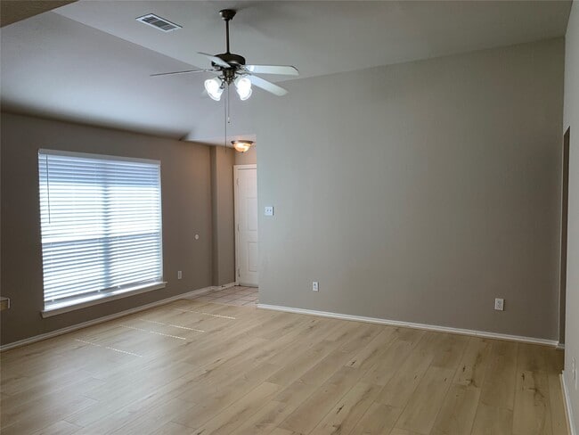 Building Photo - 5739 Wandering Creek Dr