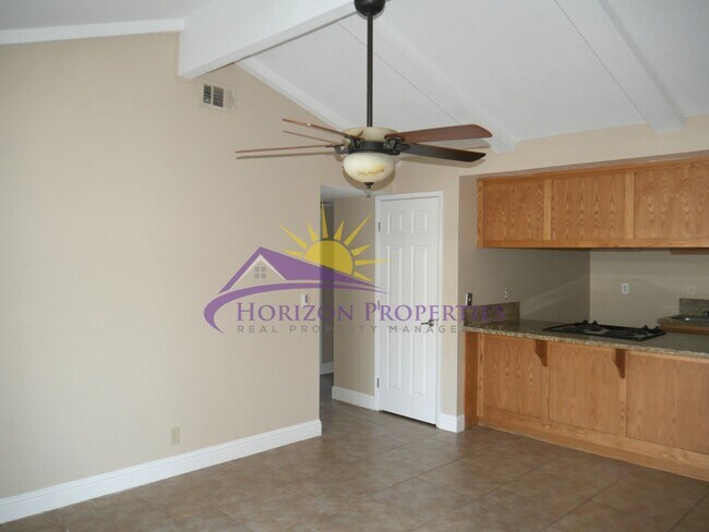 Building Photo - 5566-5568 Hillsdale Blvd
