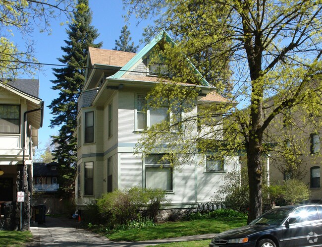 Primary Photo - 2312 W Pacific Ave