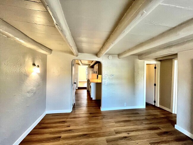 Building Photo - 422 Towner Ave NW