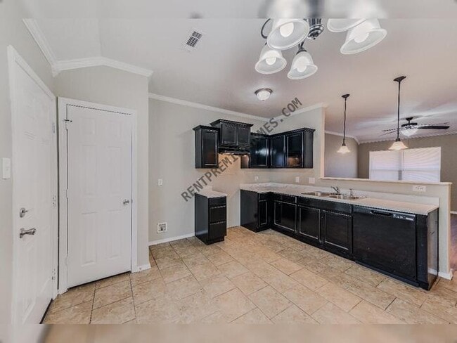 Building Photo - 116 Meadow Dr