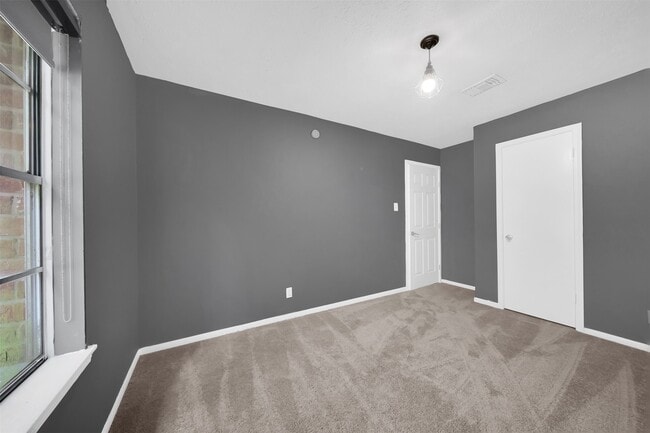 Building Photo - 14830 Keelby Dr