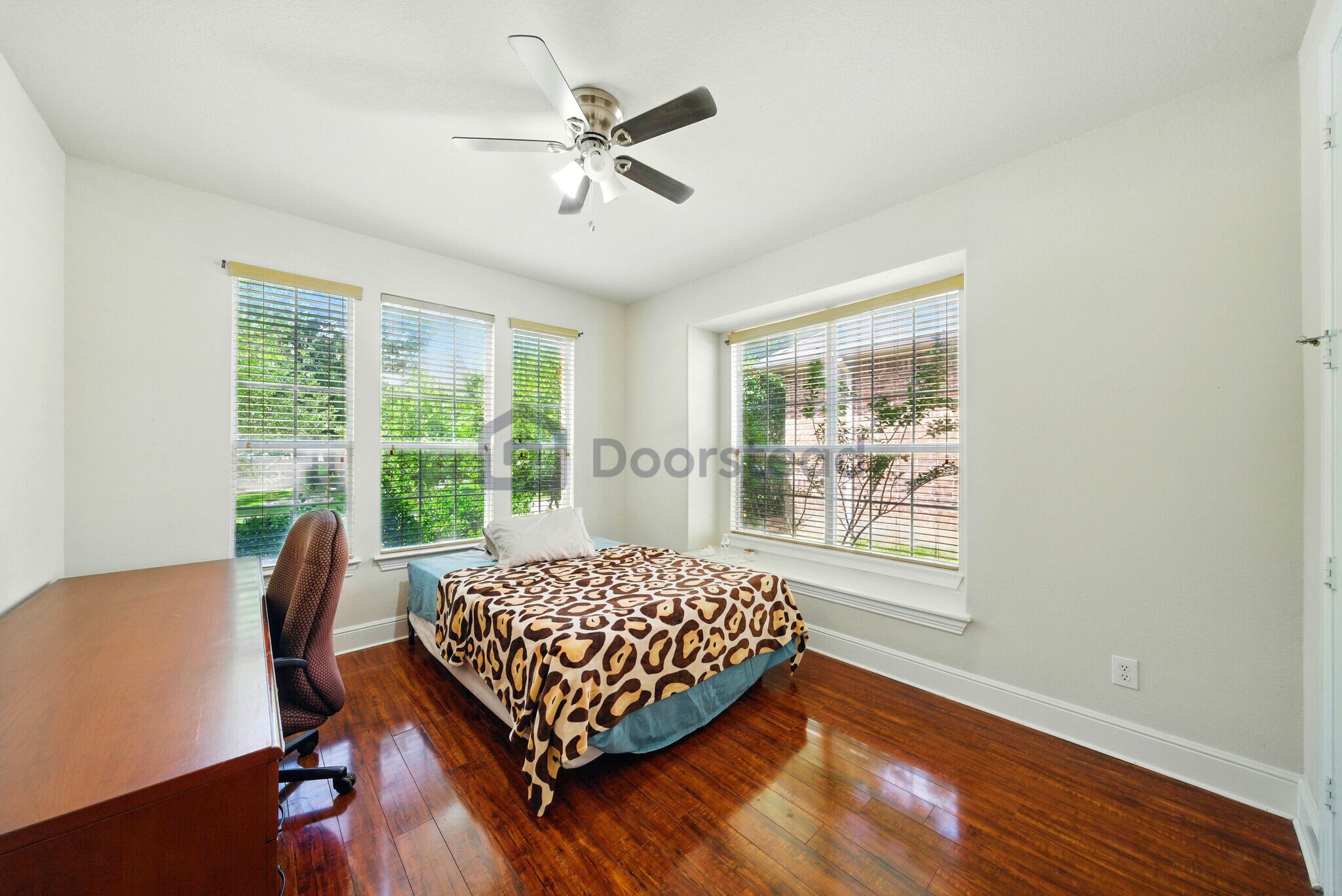 Building Photo - 1513 Van Winkle Dr