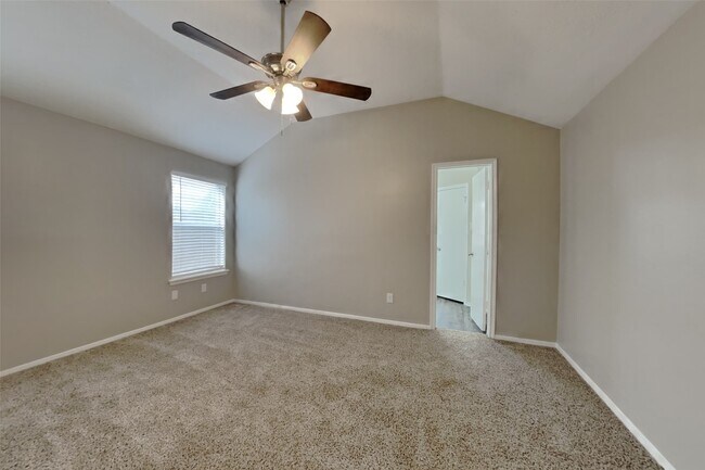 Building Photo - 2906 Lotus Ln