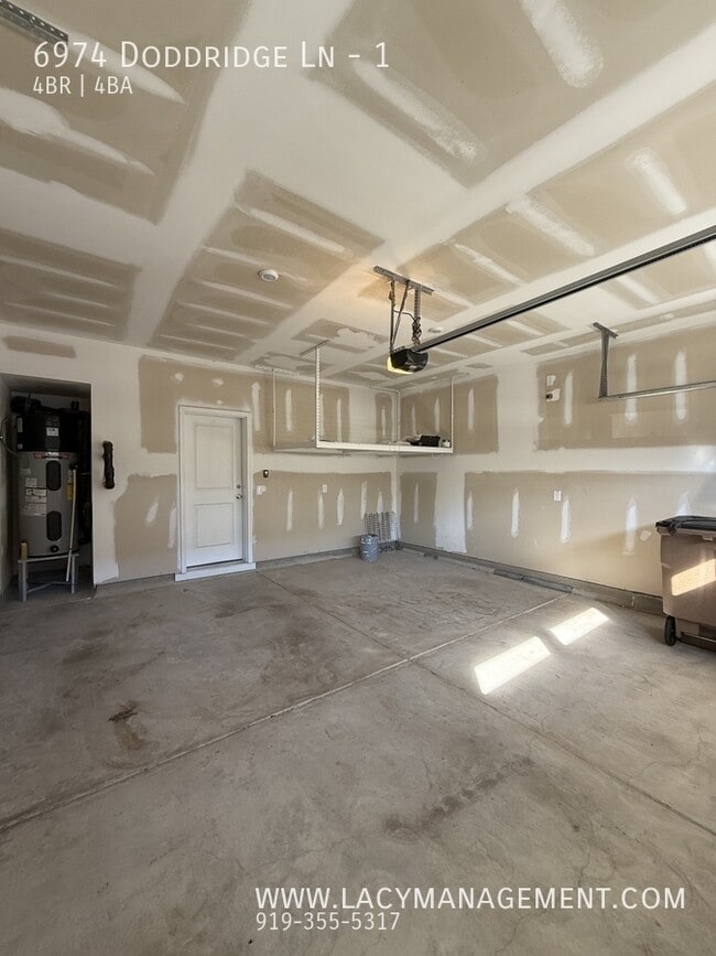 Building Photo - 6974 Doddridge Ln