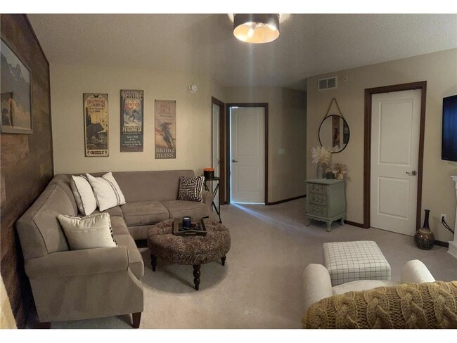 Building Photo - 3421 Maureen Lane