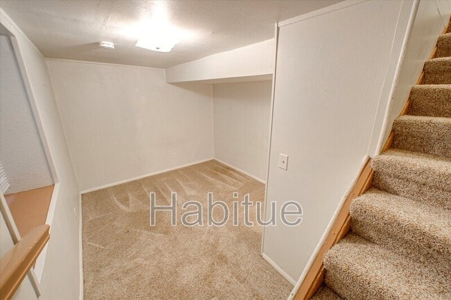 Building Photo - 1405 N 11th St