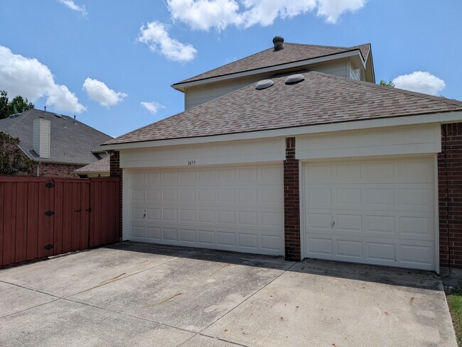 Building Photo - 1433 Fieldstone Dr