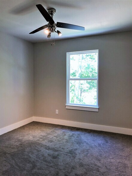 Building Photo - 10673 Brothers Ln