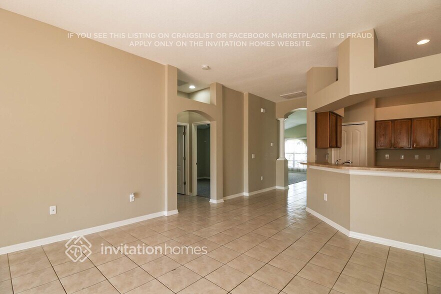 Building Photo - 449 Stone Briar Dr