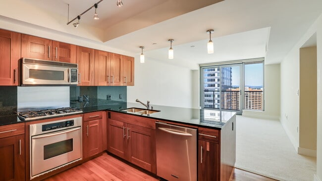 Building Photo - 650 Bellevue Way NE