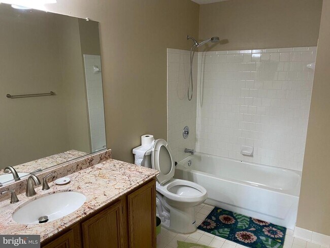 Building Photo - 17 Hidden Cove Ct