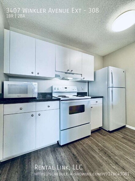 Building Photo - 3407 Winkler Ave Ext