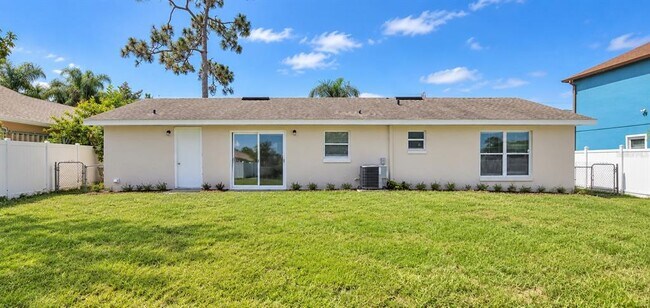 Building Photo - 136 Birmingham Dr
