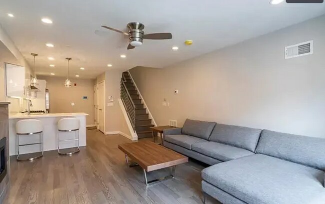 Building Photo - Elevated City Living in a Newly Constructed Grad Hospital Triplex