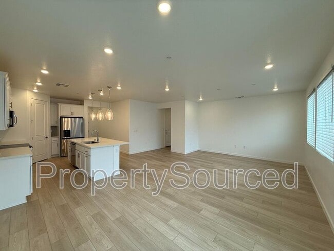 Building Photo - 1753 Lacey Ave