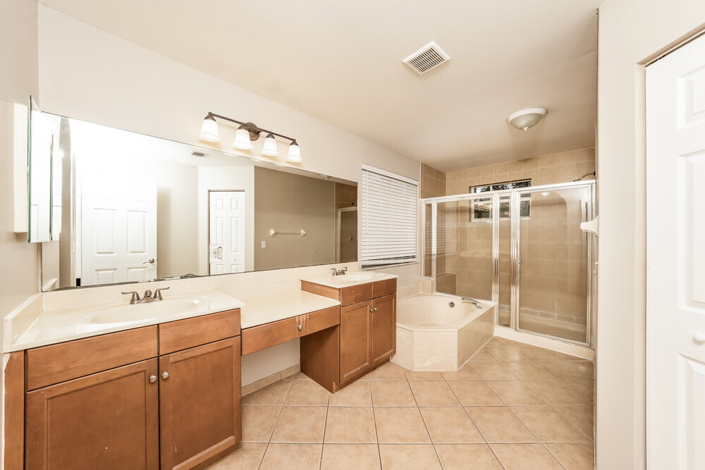 Building Photo - 1603 Briar Oak Dr