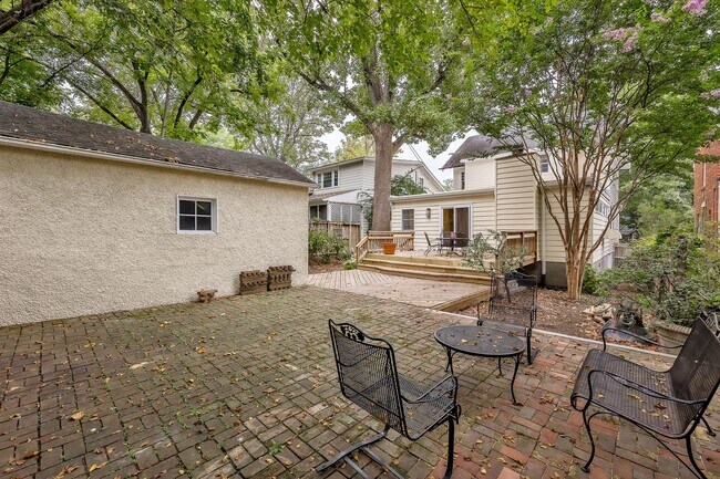Building Photo - Classic Chevy Chase Charm in NW DC Availab...