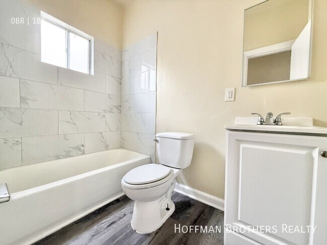 Building Photo - 2927 West Blvd