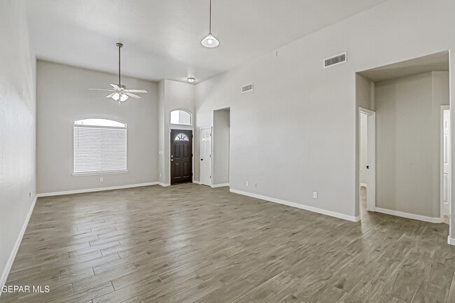 Building Photo - 5270 Sean Haggerty Dr