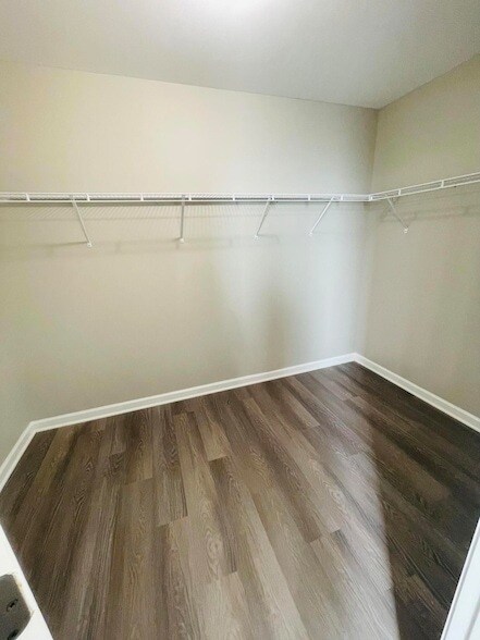Building Photo - 4434 Grove Landing Dr