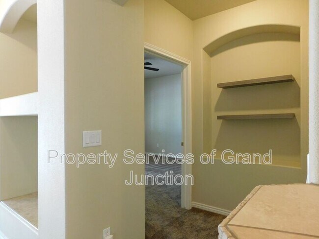 Building Photo - 737 Canvasback Cir