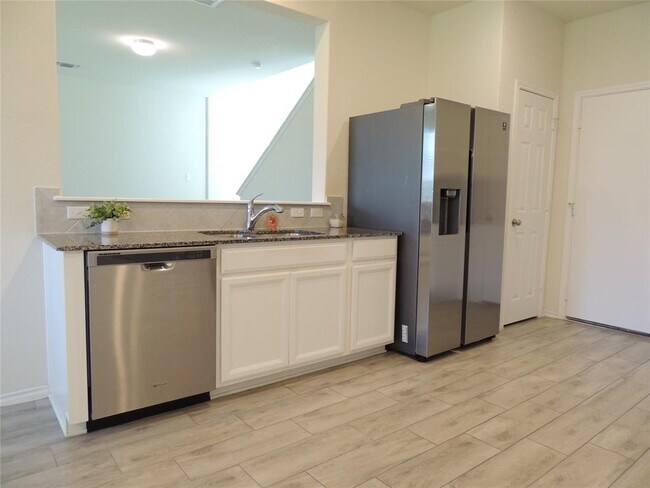 Building Photo - 241 Cascata Way