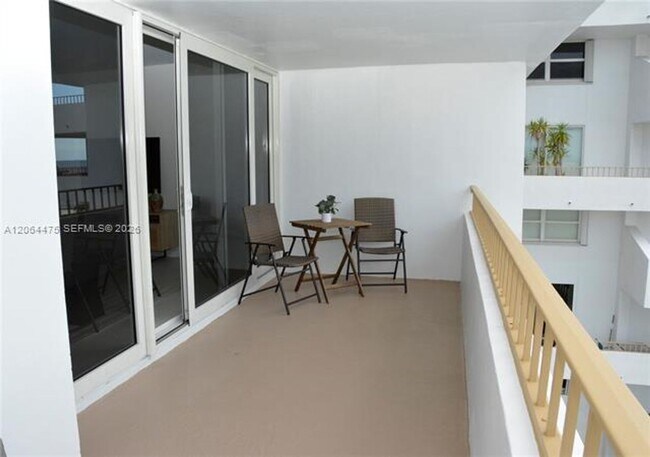 Building Photo - 177 Ocean Ln Dr