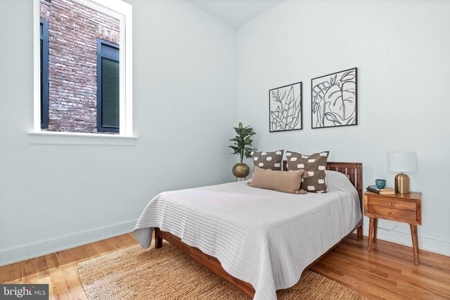 Building Photo - 1221 4 St