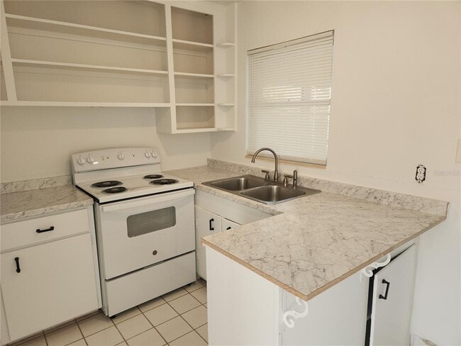 Building Photo - 957 47th St