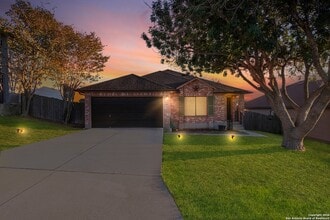 Building Photo - 7910 Chestnut Barr Dr