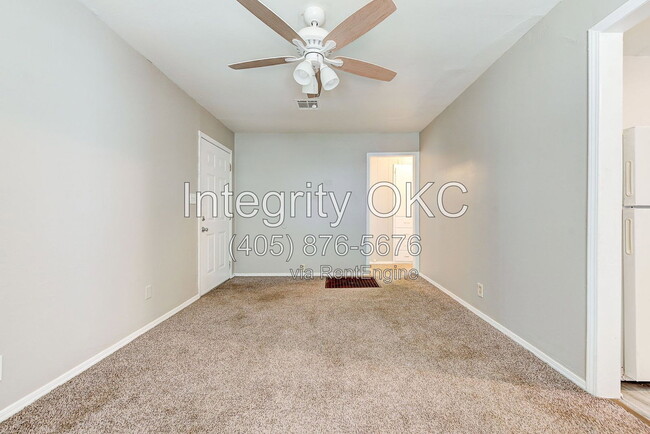 Building Photo - 416 Reed Pl