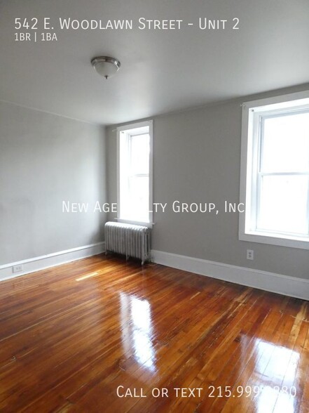 Building Photo - 542 E Woodlawn St